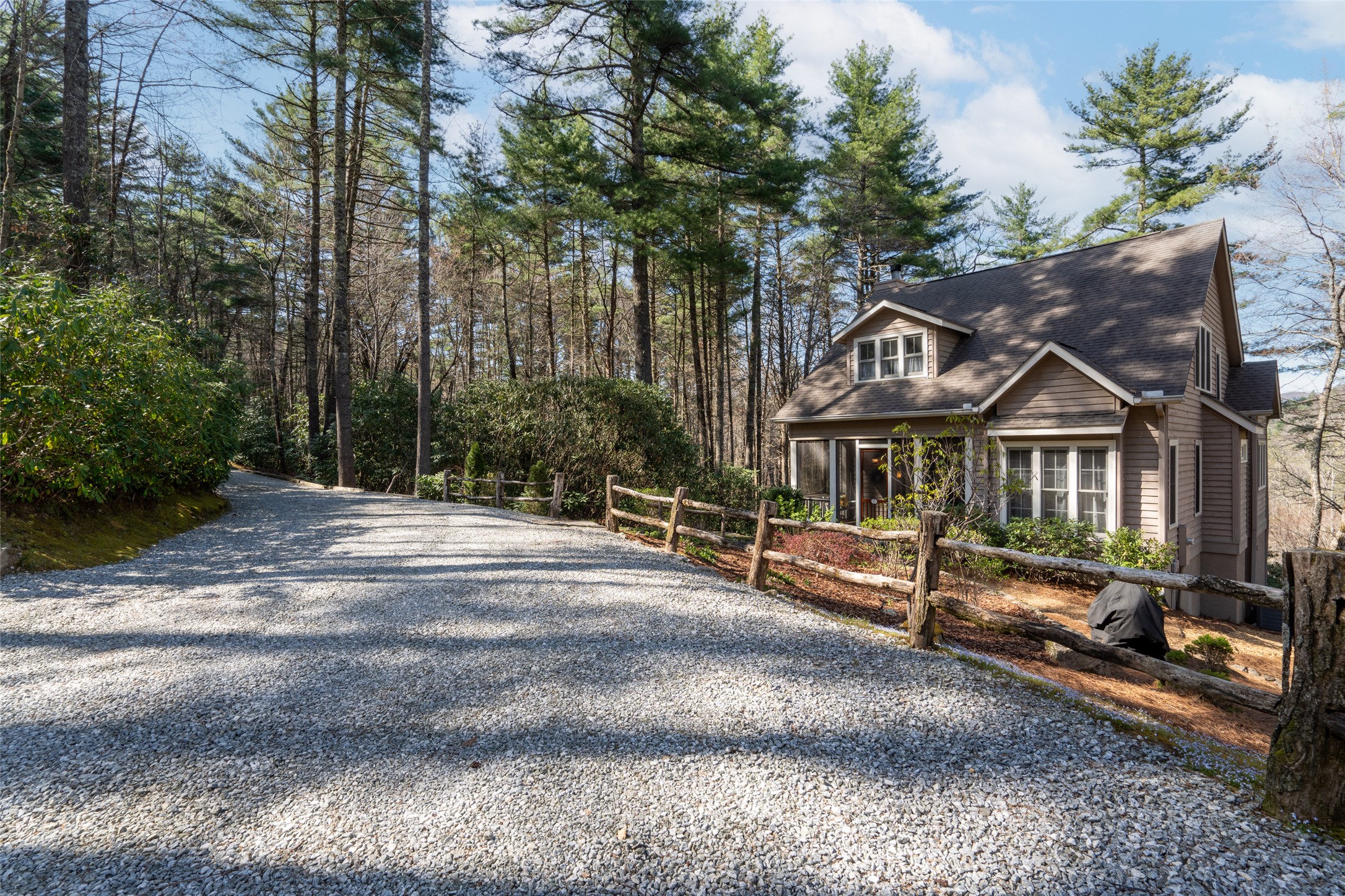 53 Rockytop Drive