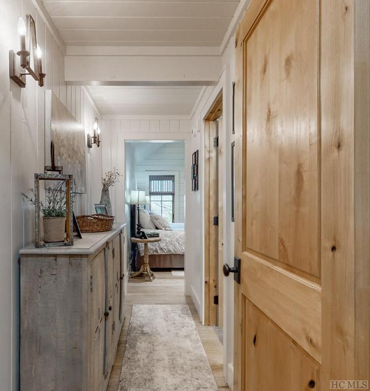 Highlands, North Carolina 28741, United States, 3 Bedrooms Bedrooms, ,4 BathroomsBathrooms,Residential,Active,237891