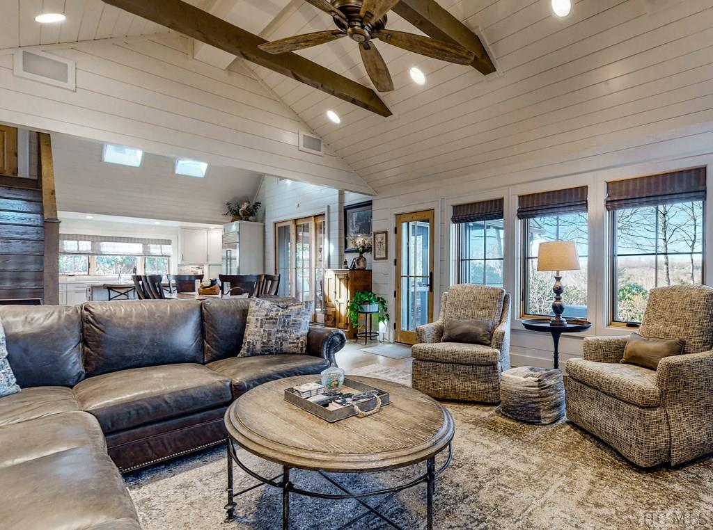 Highlands, North Carolina 28741, United States, 3 Bedrooms Bedrooms, ,4 BathroomsBathrooms,Residential,Active,237891