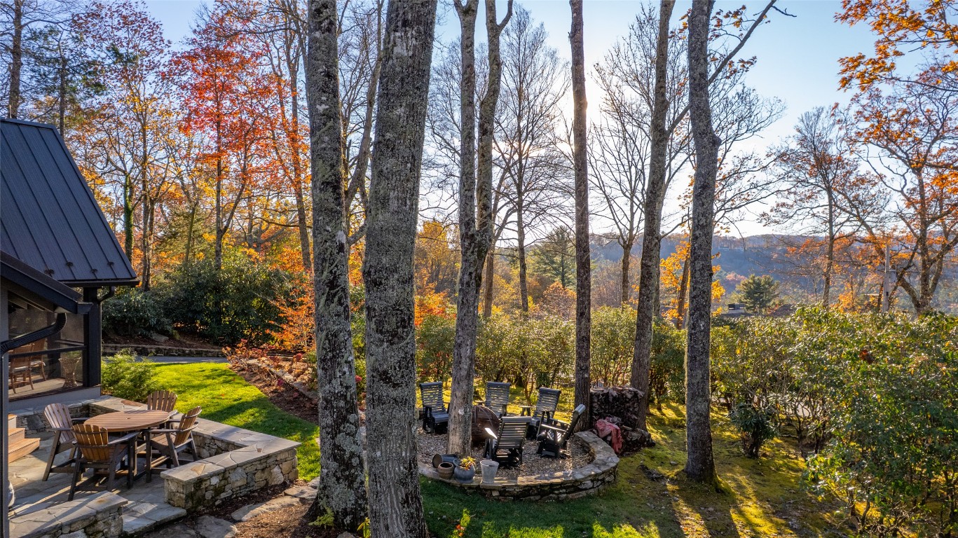 Highlands, North Carolina 28741, United States, 3 Bedrooms Bedrooms, ,4 BathroomsBathrooms,Residential,Active,237891