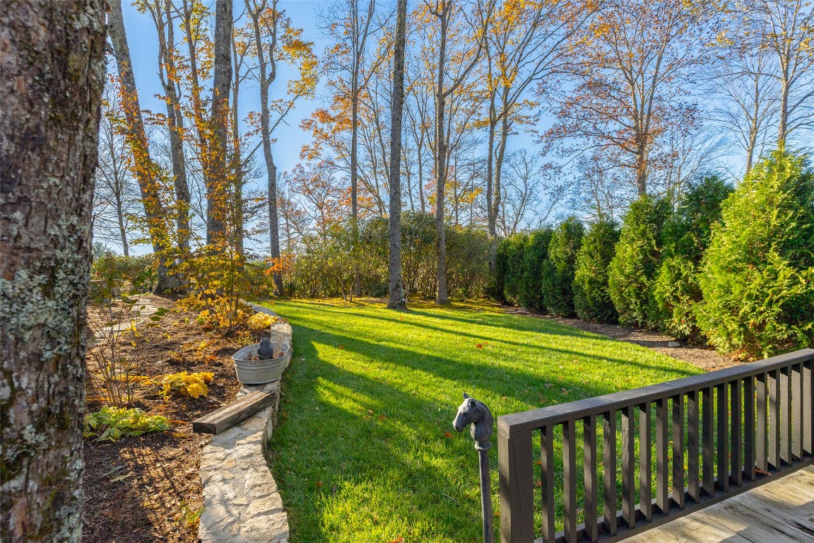 Highlands, North Carolina 28741, United States, 3 Bedrooms Bedrooms, ,4 BathroomsBathrooms,Residential,Active,237891