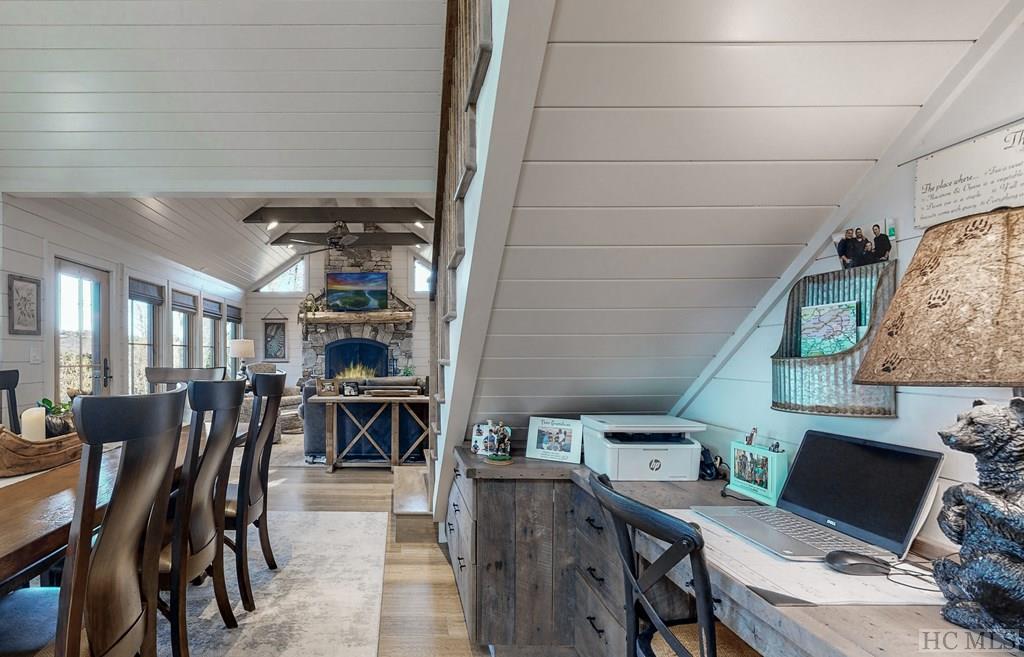 Highlands, North Carolina 28741, United States, 3 Bedrooms Bedrooms, ,4 BathroomsBathrooms,Residential,Active,237891