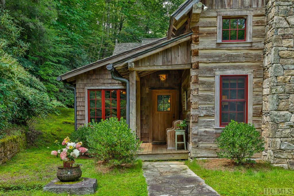 1124 Billy Cabin Road