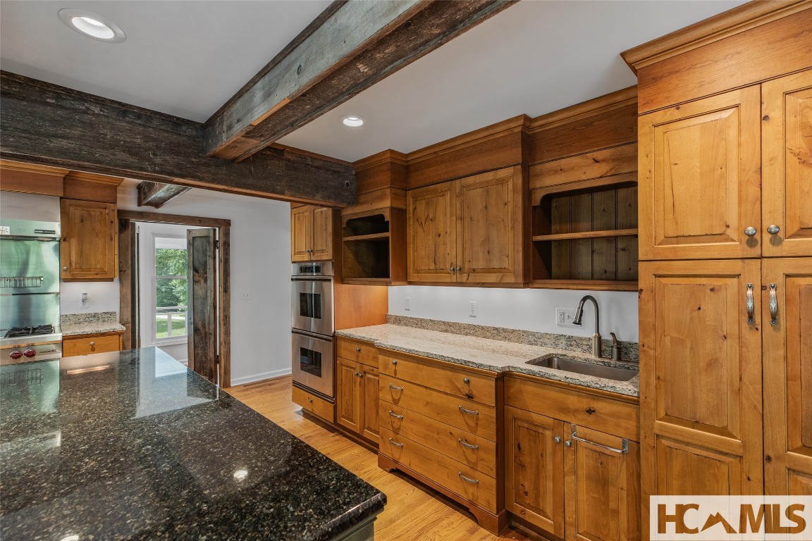 Highlands, North Carolina 28741, United States, 4 Bedrooms Bedrooms, ,3 BathroomsBathrooms,Residential,Active,218824