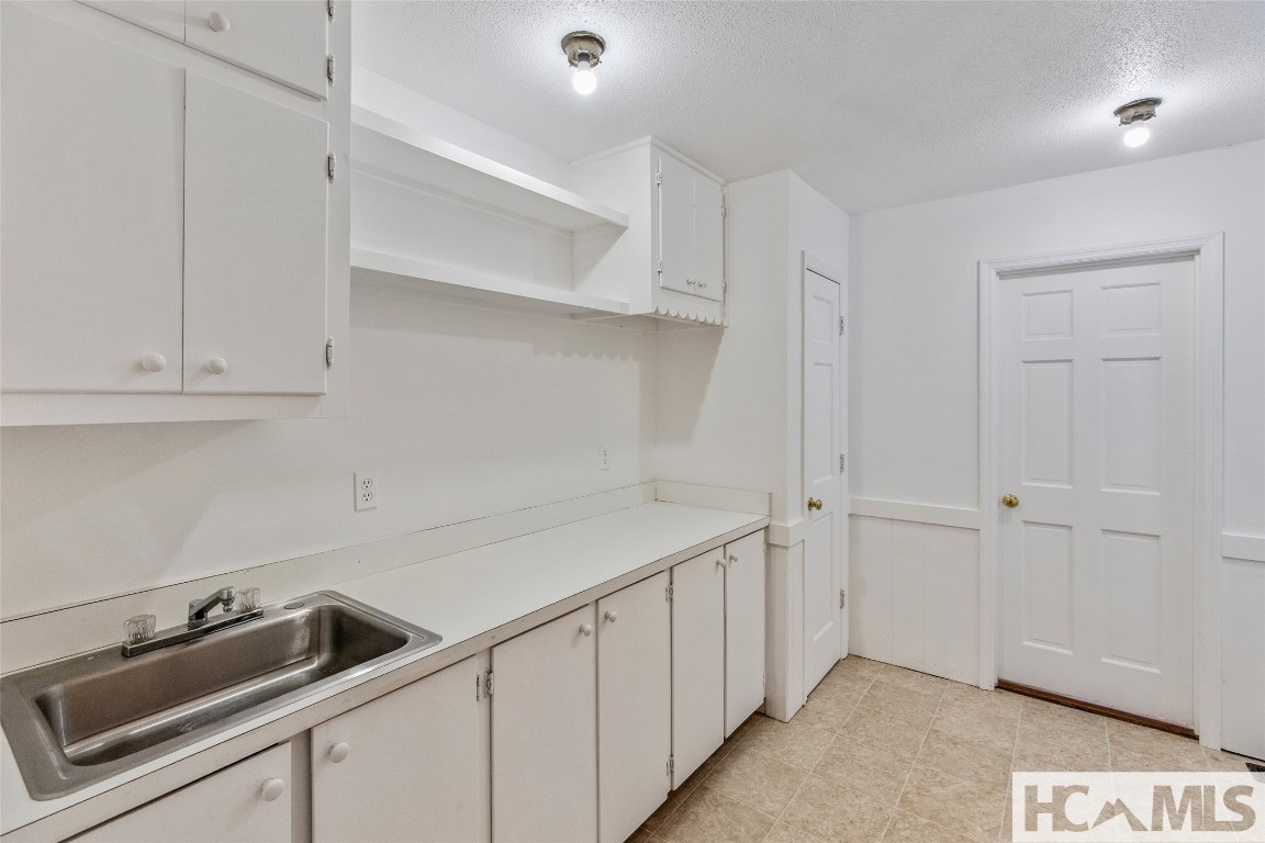 Highlands, North Carolina 28741, United States, 4 Bedrooms Bedrooms, ,3 BathroomsBathrooms,Residential,Active,218824