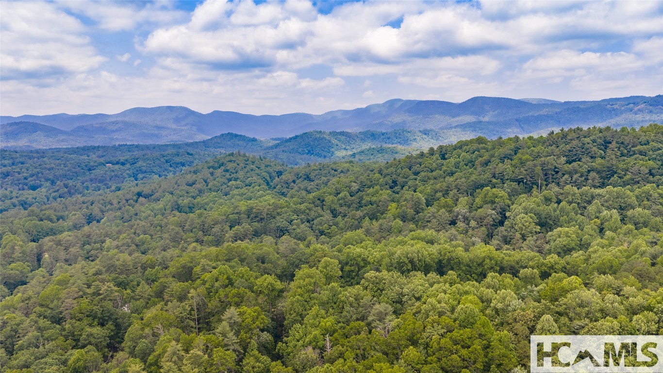 Highlands, North Carolina 28741, United States, 4 Bedrooms Bedrooms, ,3 BathroomsBathrooms,Residential,Active,218824