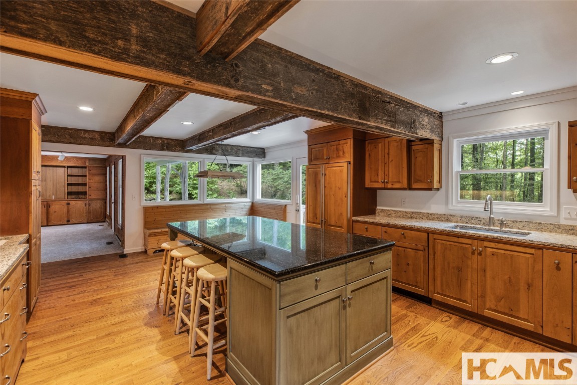 Highlands, North Carolina 28741, United States, 4 Bedrooms Bedrooms, ,3 BathroomsBathrooms,Residential,Active,218824