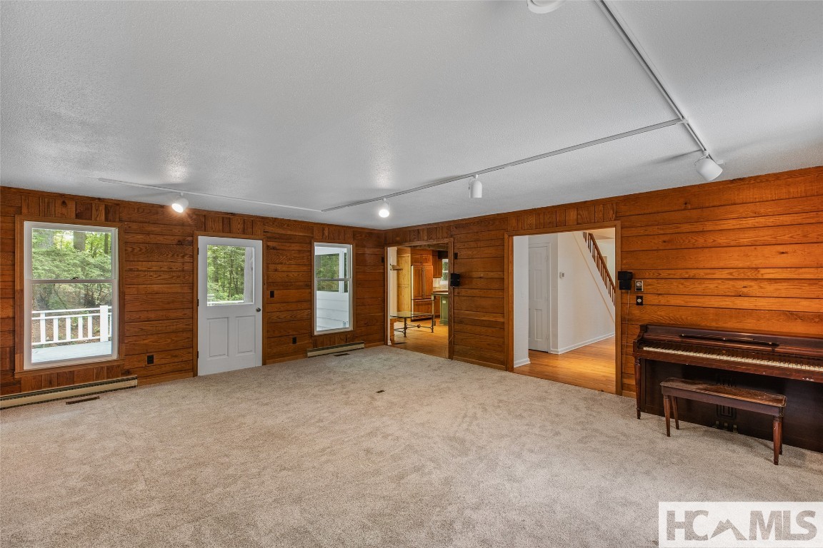 Highlands, North Carolina 28741, United States, 4 Bedrooms Bedrooms, ,3 BathroomsBathrooms,Residential,Active,218824