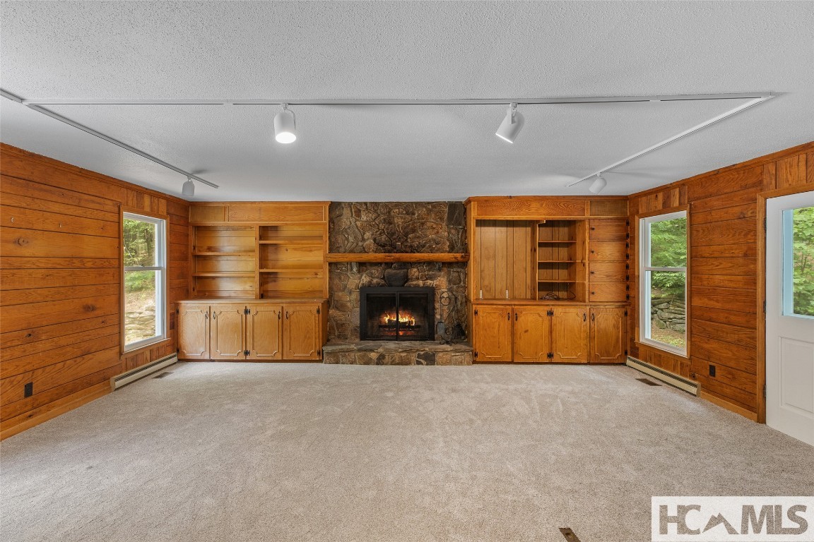 Highlands, North Carolina 28741, United States, 4 Bedrooms Bedrooms, ,3 BathroomsBathrooms,Residential,Active,218824