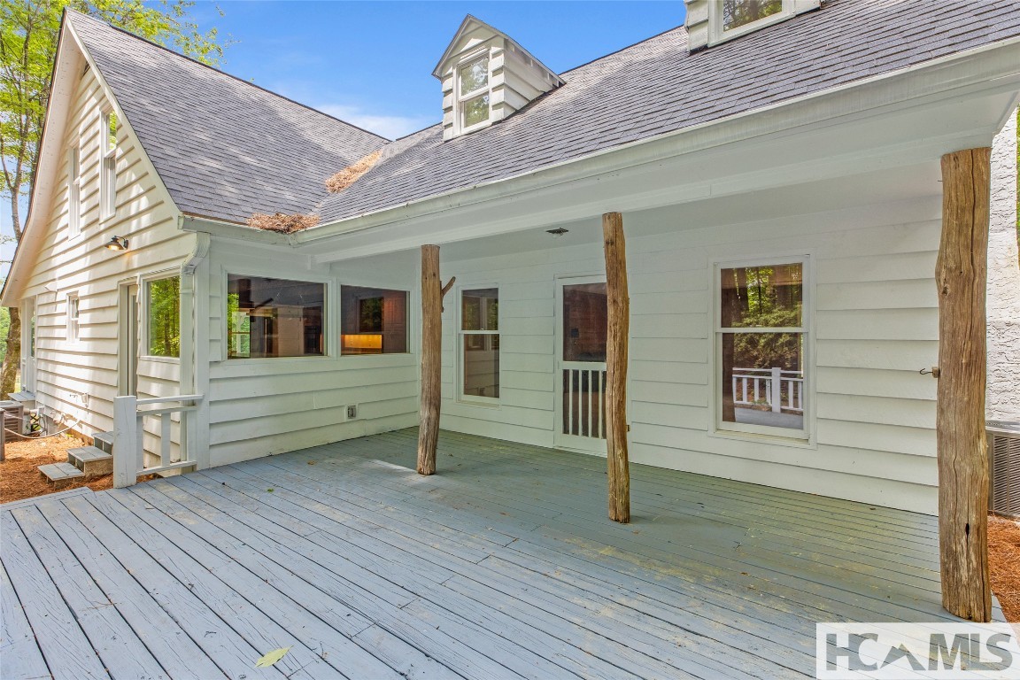 Highlands, North Carolina 28741, United States, 4 Bedrooms Bedrooms, ,3 BathroomsBathrooms,Residential,Active,218824