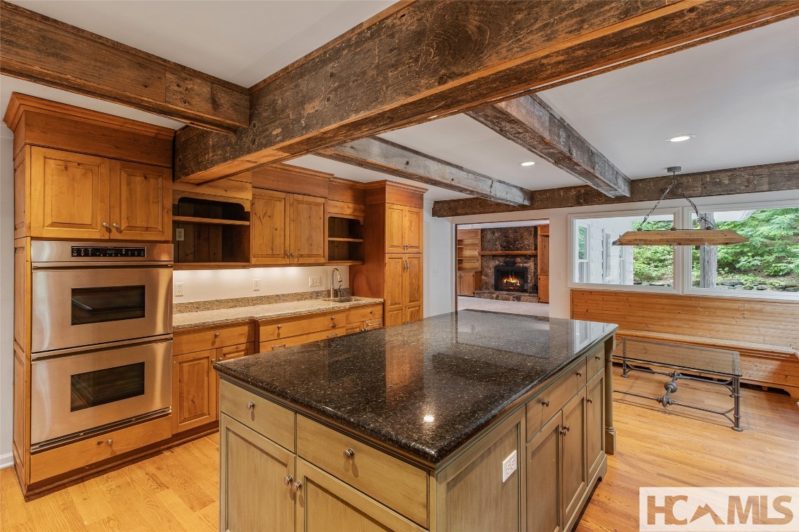 Highlands, North Carolina 28741, United States, 4 Bedrooms Bedrooms, ,3 BathroomsBathrooms,Residential,Active,218824