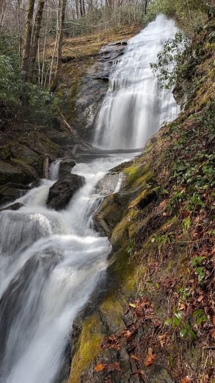 Cullowhee, North Carolina 28723, United States, 3 Bedrooms Bedrooms, ,4 BathroomsBathrooms,Residential,Active,111958