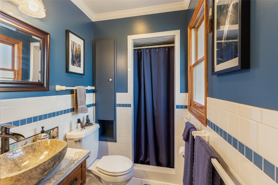 Cullowhee, North Carolina 28723, United States, 3 Bedrooms Bedrooms, ,4 BathroomsBathrooms,Residential,Active,111958