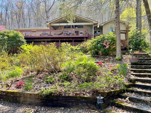 Cullowhee, North Carolina 28723, United States, 3 Bedrooms Bedrooms, ,4 BathroomsBathrooms,Residential,Active,111958