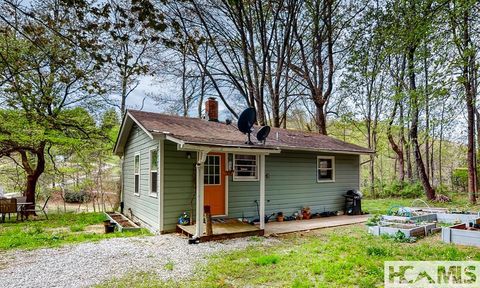 7 Grefe Road Scaly Mountain NC 28775