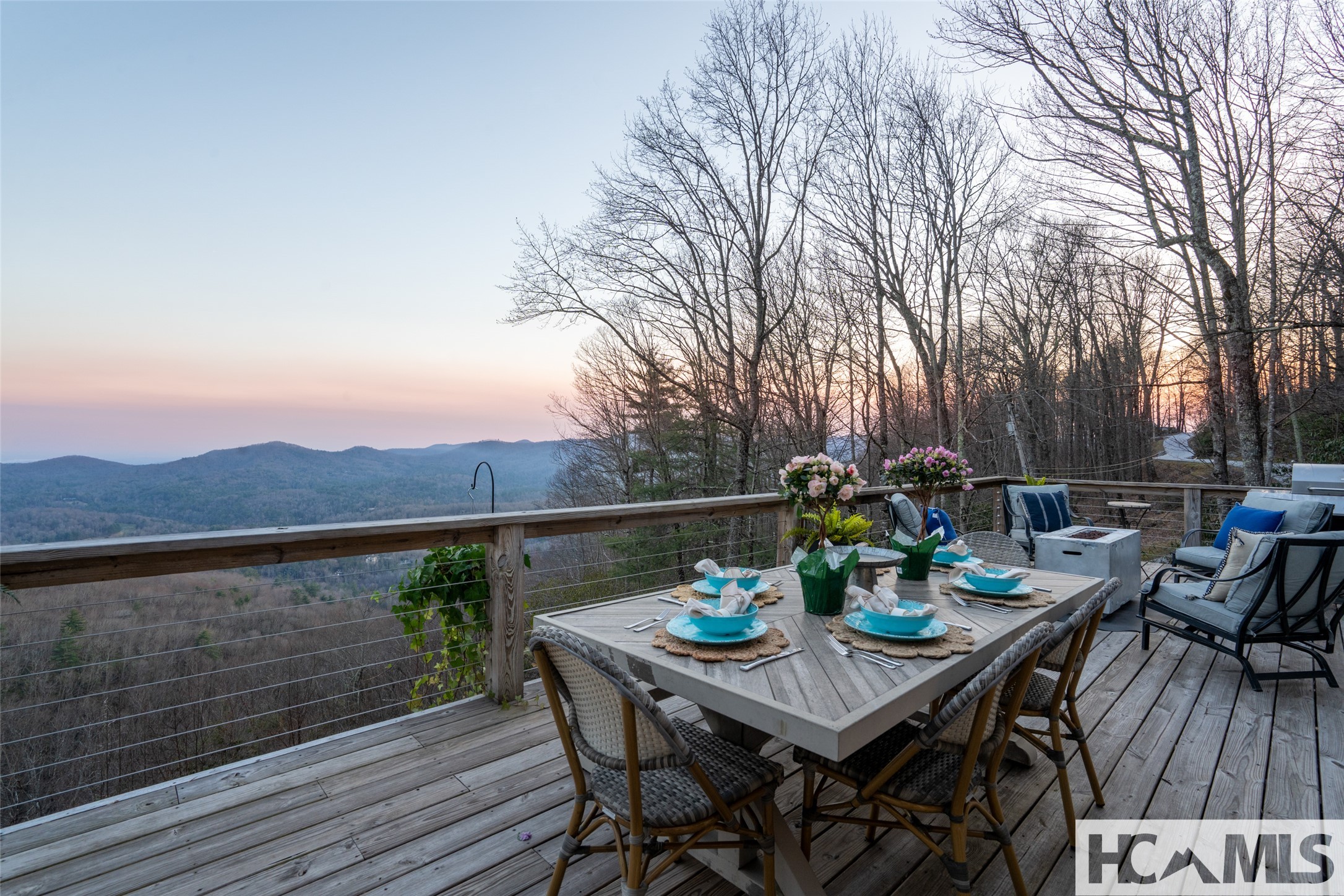 1624 Tower Road