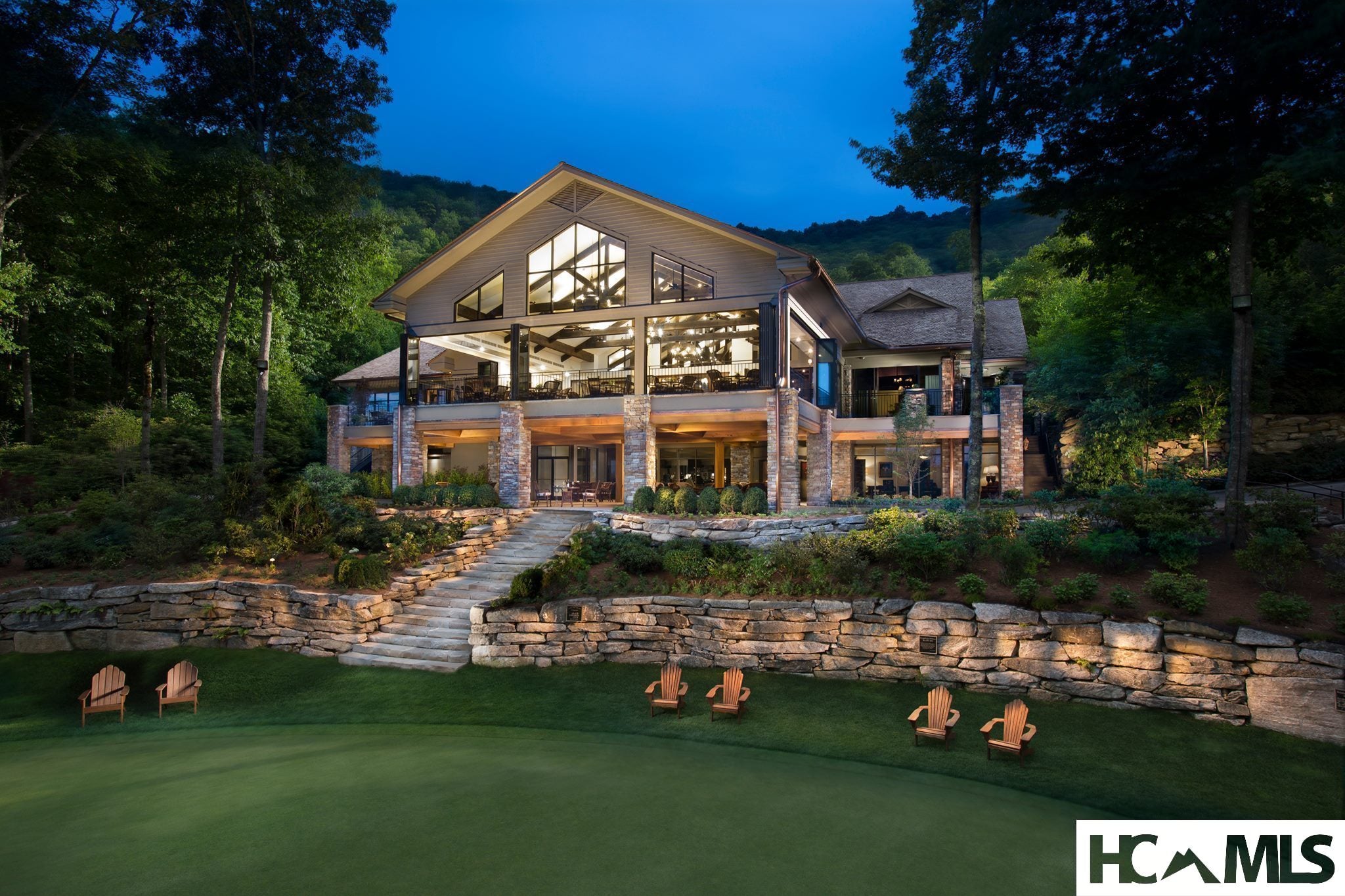 10 GlenCove Drive