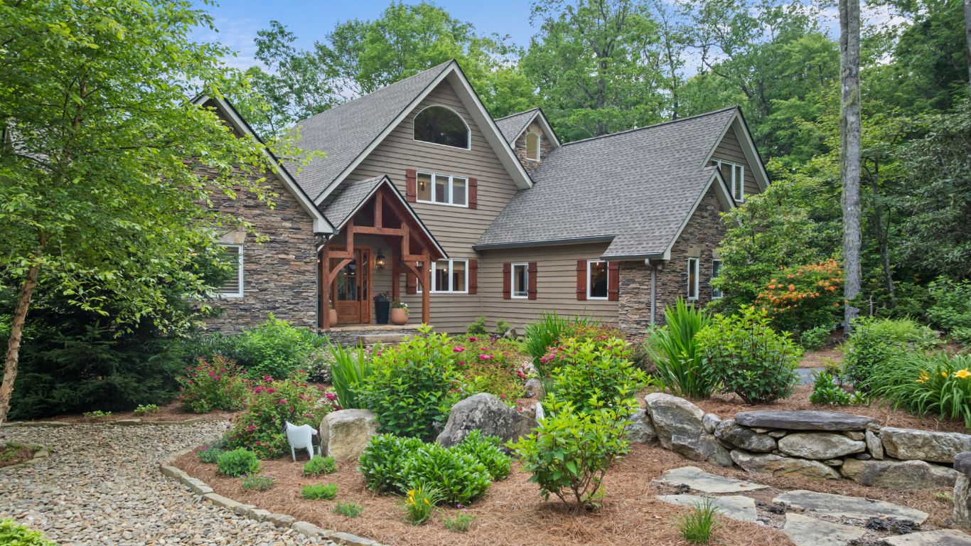 891 Crescent Trail