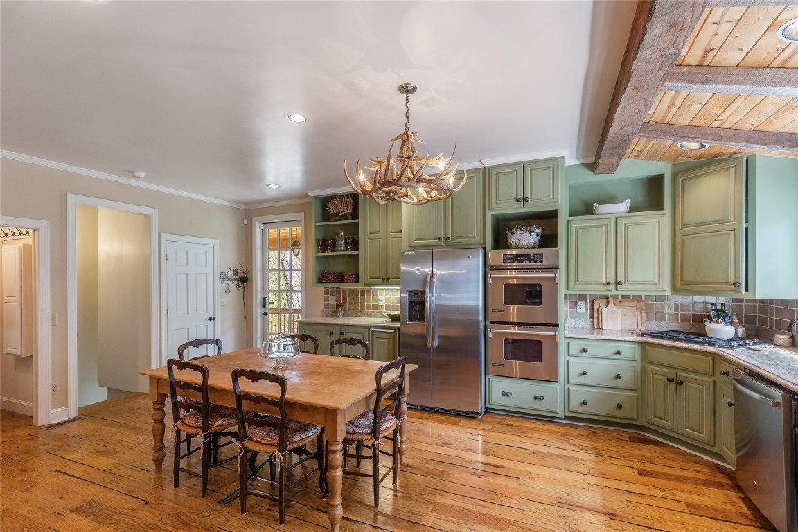 Highlands, North Carolina 28741, United States, 4 Bedrooms Bedrooms, ,5 BathroomsBathrooms,Residential,Active,107997