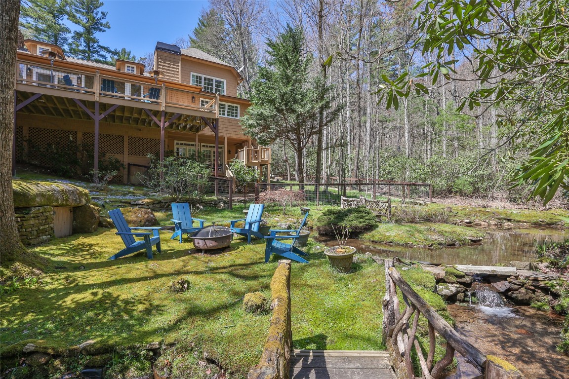 Highlands, North Carolina 28741, United States, 4 Bedrooms Bedrooms, ,5 BathroomsBathrooms,Residential,Active,107997