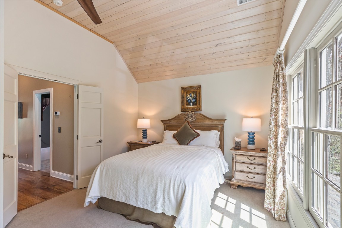 Highlands, North Carolina 28741, United States, 4 Bedrooms Bedrooms, ,5 BathroomsBathrooms,Residential,Active,107997