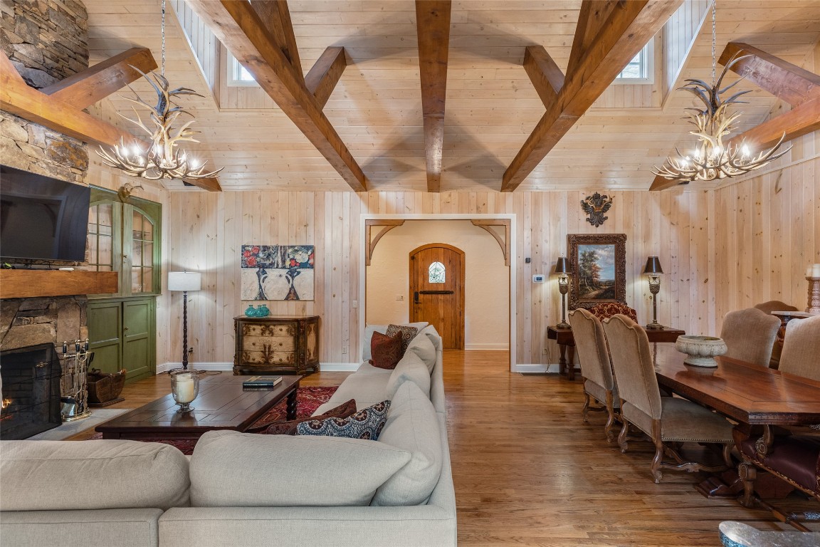 Highlands, North Carolina 28741, United States, 4 Bedrooms Bedrooms, ,5 BathroomsBathrooms,Residential,Active,107997