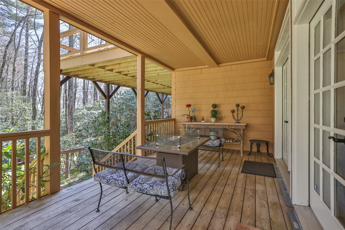 Highlands, North Carolina 28741, United States, 4 Bedrooms Bedrooms, ,5 BathroomsBathrooms,Residential,Active,107997