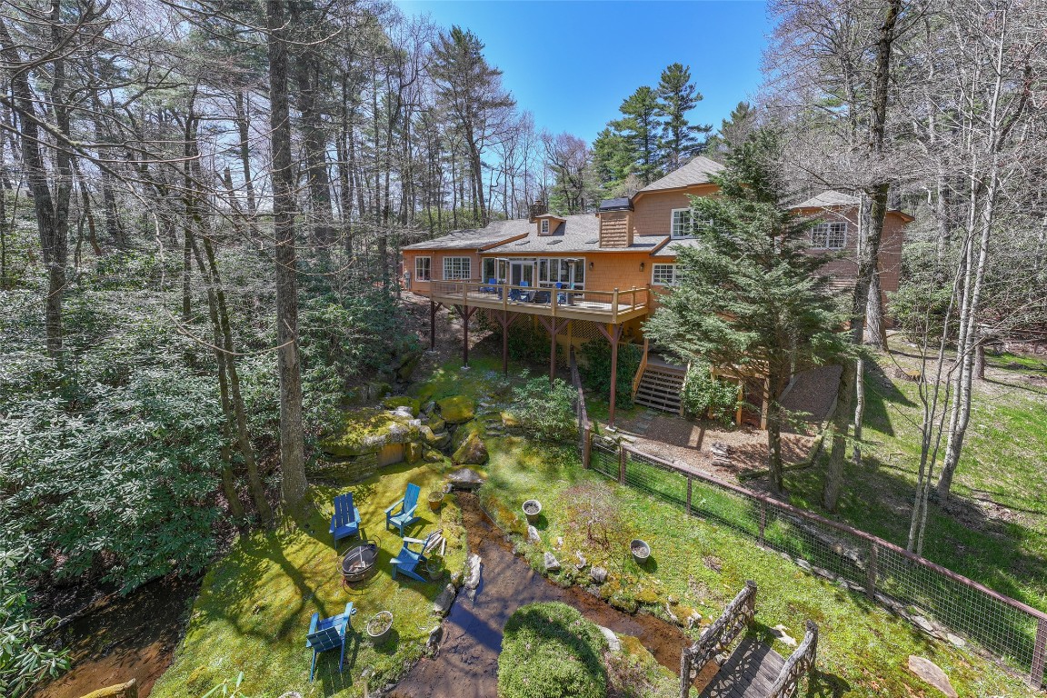 Highlands, North Carolina 28741, United States, 4 Bedrooms Bedrooms, ,5 BathroomsBathrooms,Residential,Active,107997