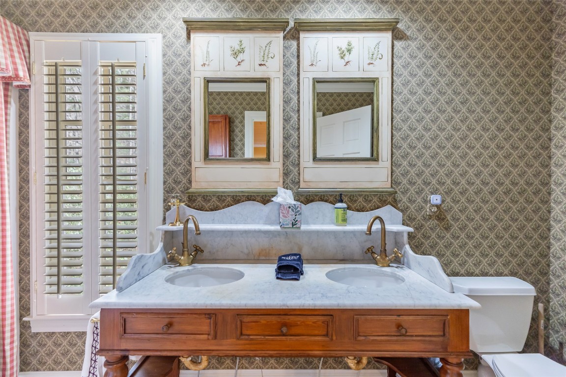 Highlands, North Carolina 28741, United States, 4 Bedrooms Bedrooms, ,5 BathroomsBathrooms,Residential,Active,107997