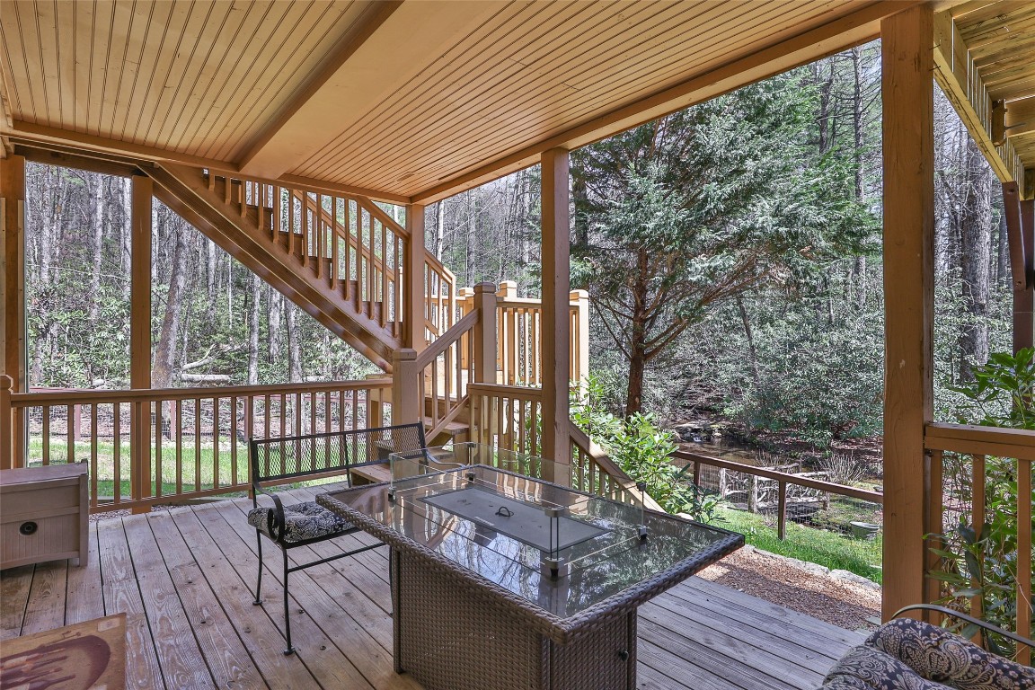 Highlands, North Carolina 28741, United States, 4 Bedrooms Bedrooms, ,5 BathroomsBathrooms,Residential,Active,107997