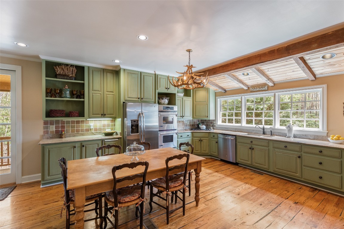 Highlands, North Carolina 28741, United States, 4 Bedrooms Bedrooms, ,5 BathroomsBathrooms,Residential,Active,107997