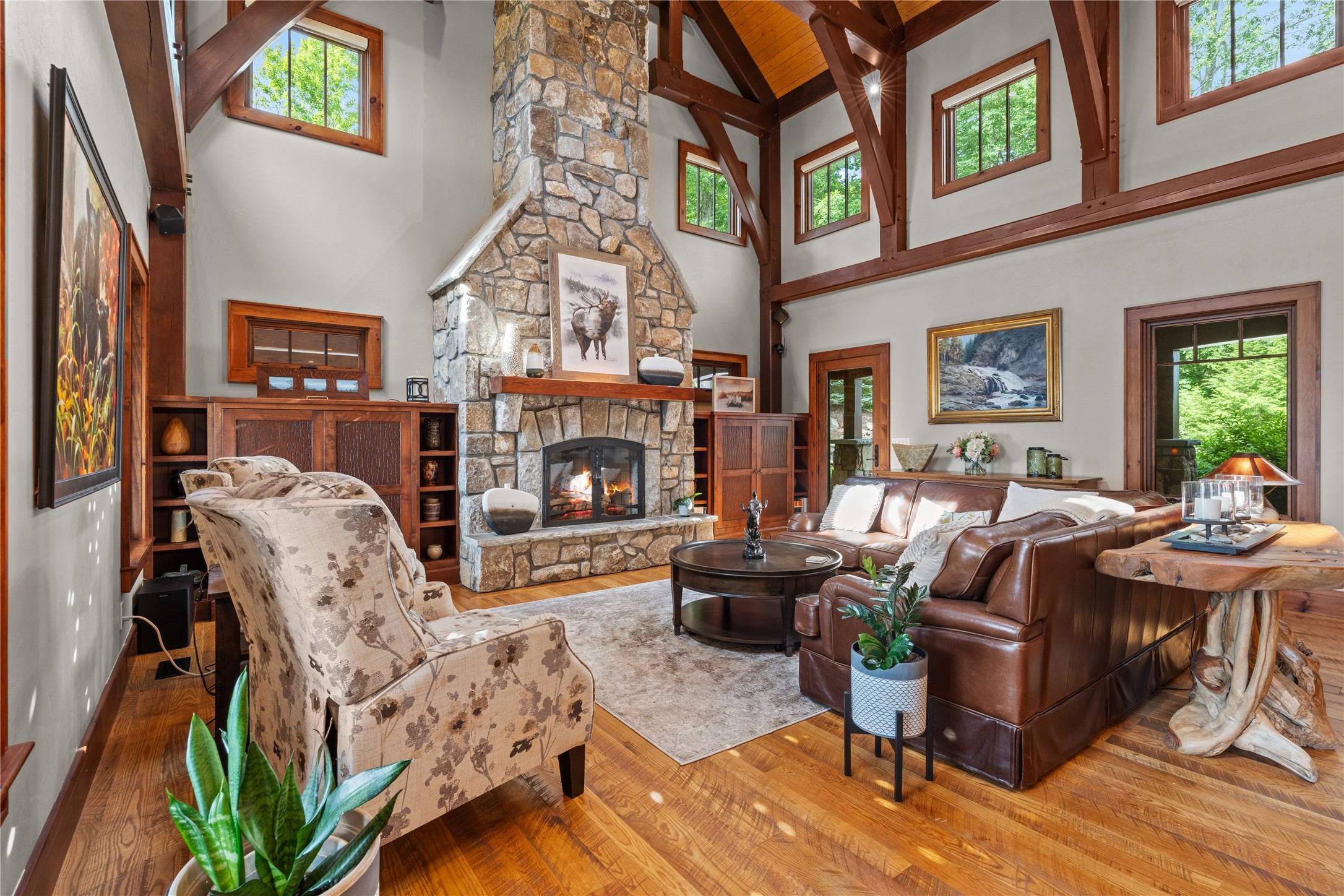 Franklin, North Carolina, 28734, United States, 5 Bedrooms Bedrooms, ,6 BathroomsBathrooms,Residential,Active,2032405
