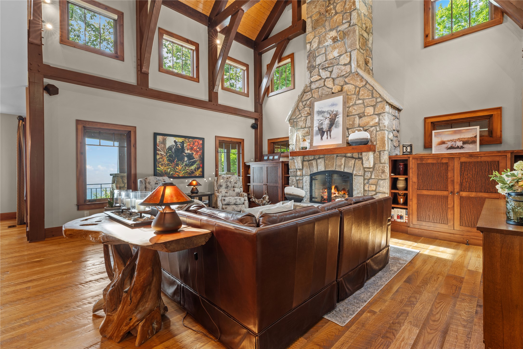 Franklin, North Carolina, 28734, United States, 5 Bedrooms Bedrooms, ,6 BathroomsBathrooms,Residential,Active,2032405