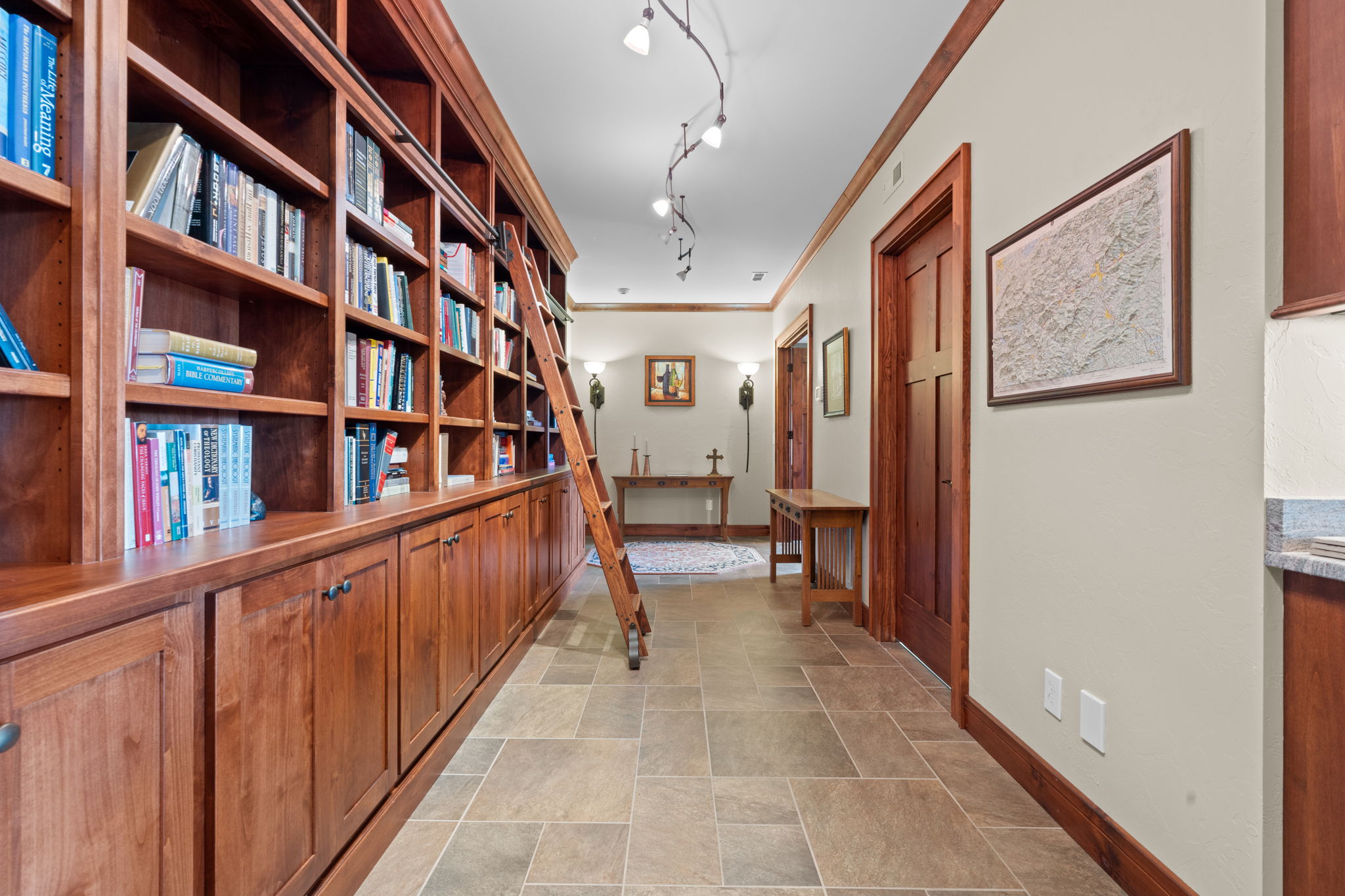 Franklin, North Carolina, 28734, United States, 5 Bedrooms Bedrooms, ,6 BathroomsBathrooms,Residential,Active,2032405