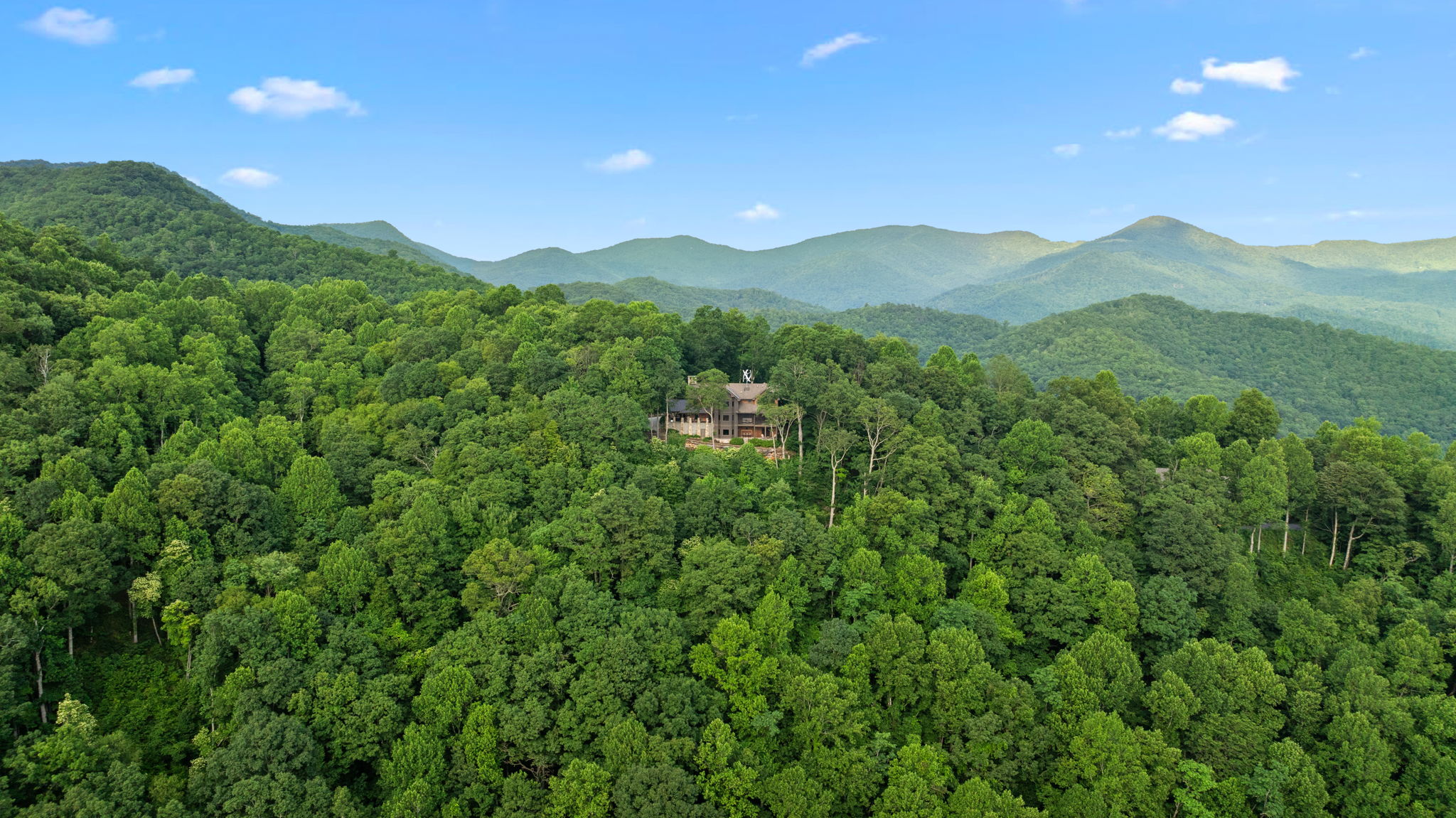 Franklin, North Carolina, 28734, United States, 5 Bedrooms Bedrooms, ,6 BathroomsBathrooms,Residential,Active,2032405