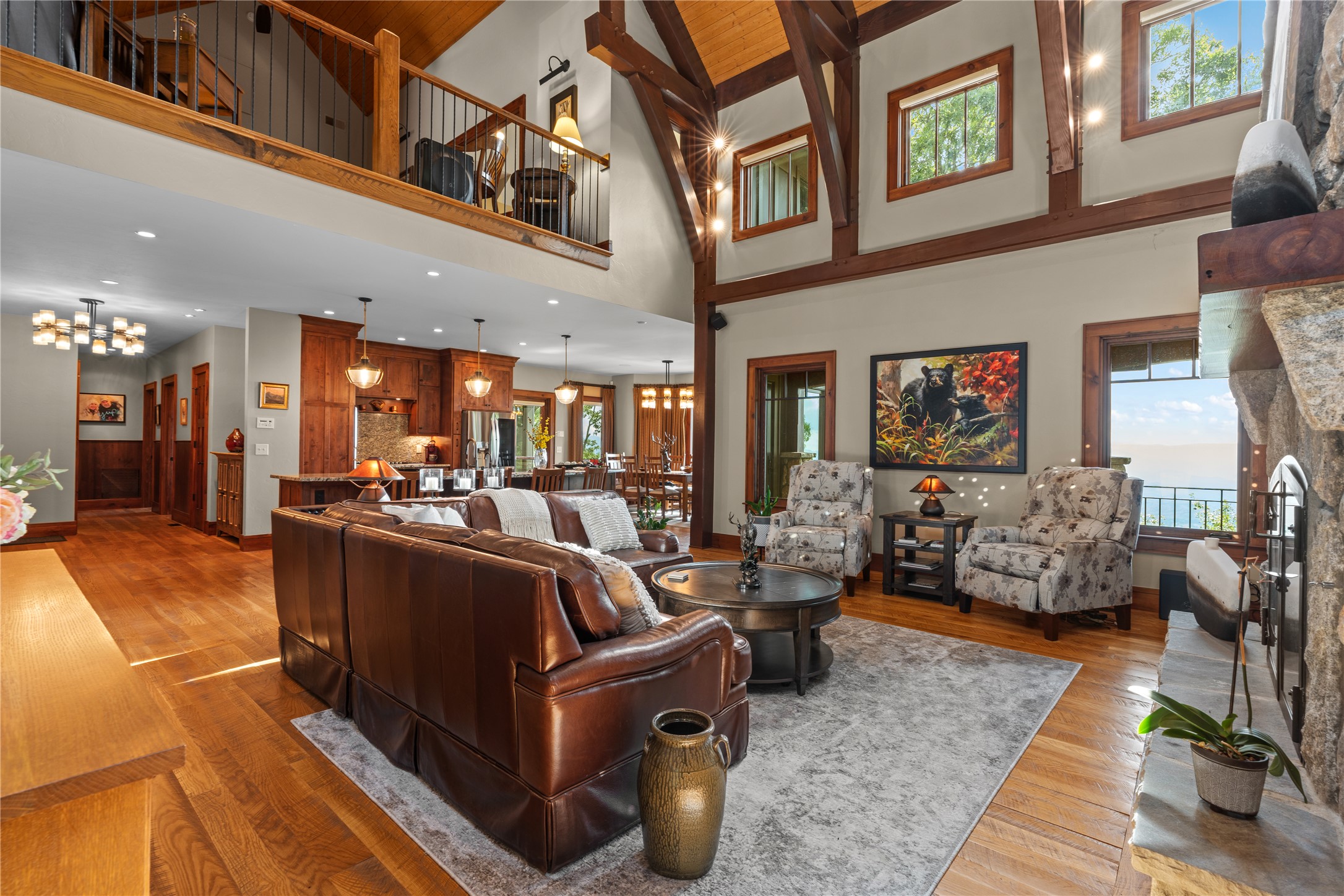 Franklin, North Carolina, 28734, United States, 5 Bedrooms Bedrooms, ,6 BathroomsBathrooms,Residential,Active,2032405