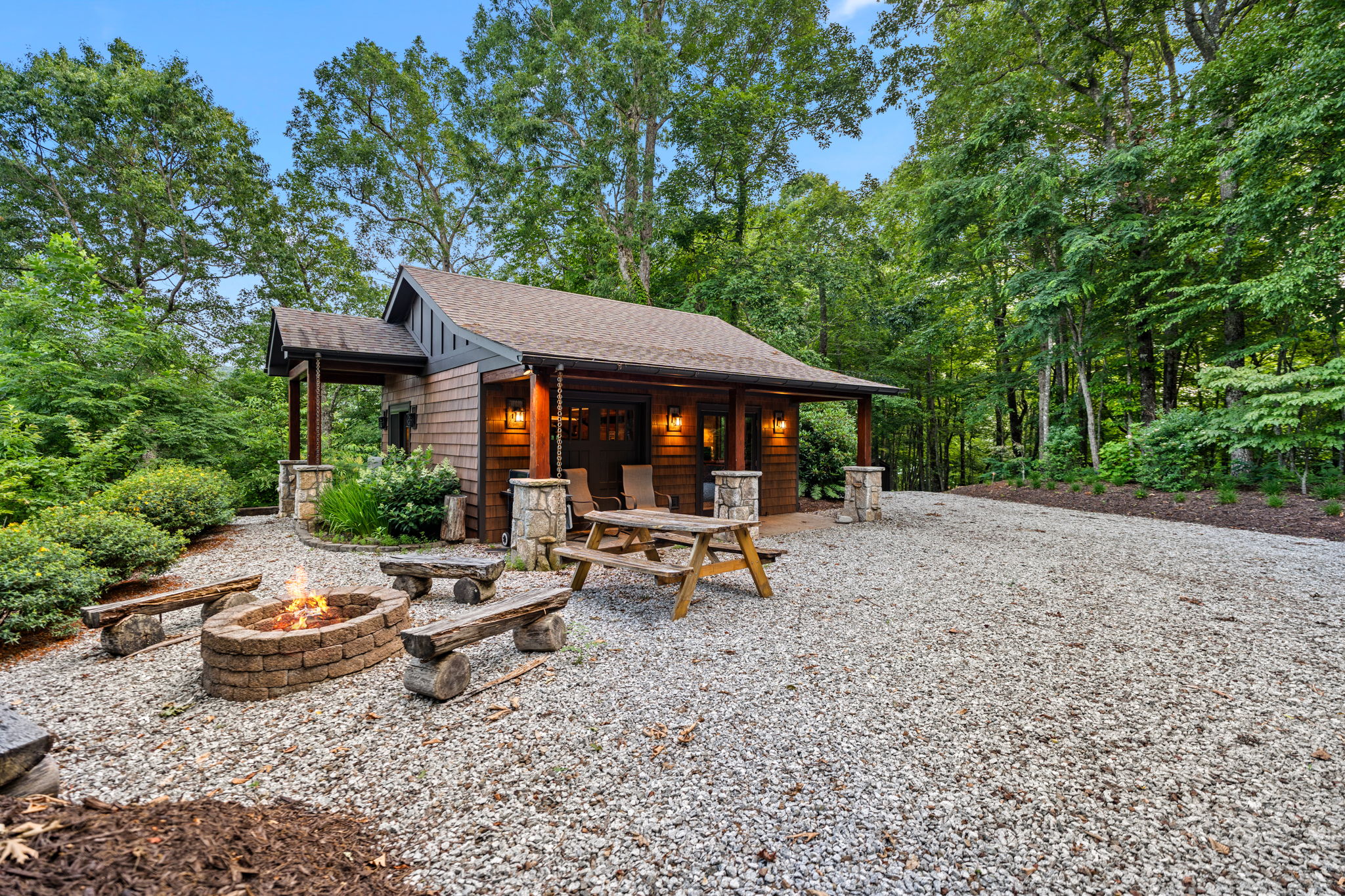 Franklin, North Carolina, 28734, United States, 5 Bedrooms Bedrooms, ,6 BathroomsBathrooms,Residential,Active,2032405