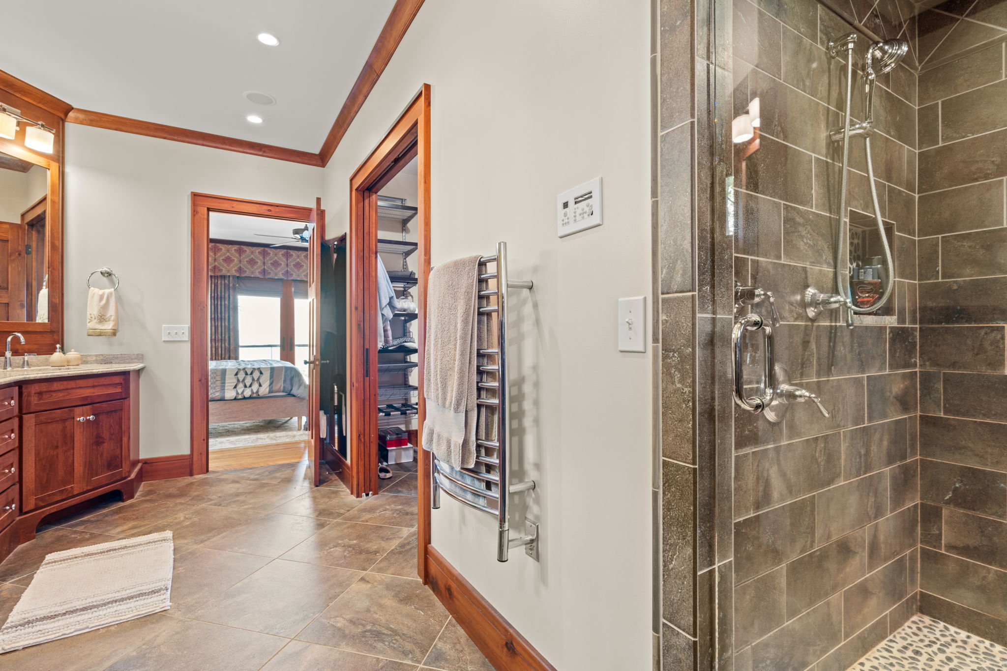 Franklin, North Carolina, 28734, United States, 5 Bedrooms Bedrooms, ,6 BathroomsBathrooms,Residential,Active,2032405