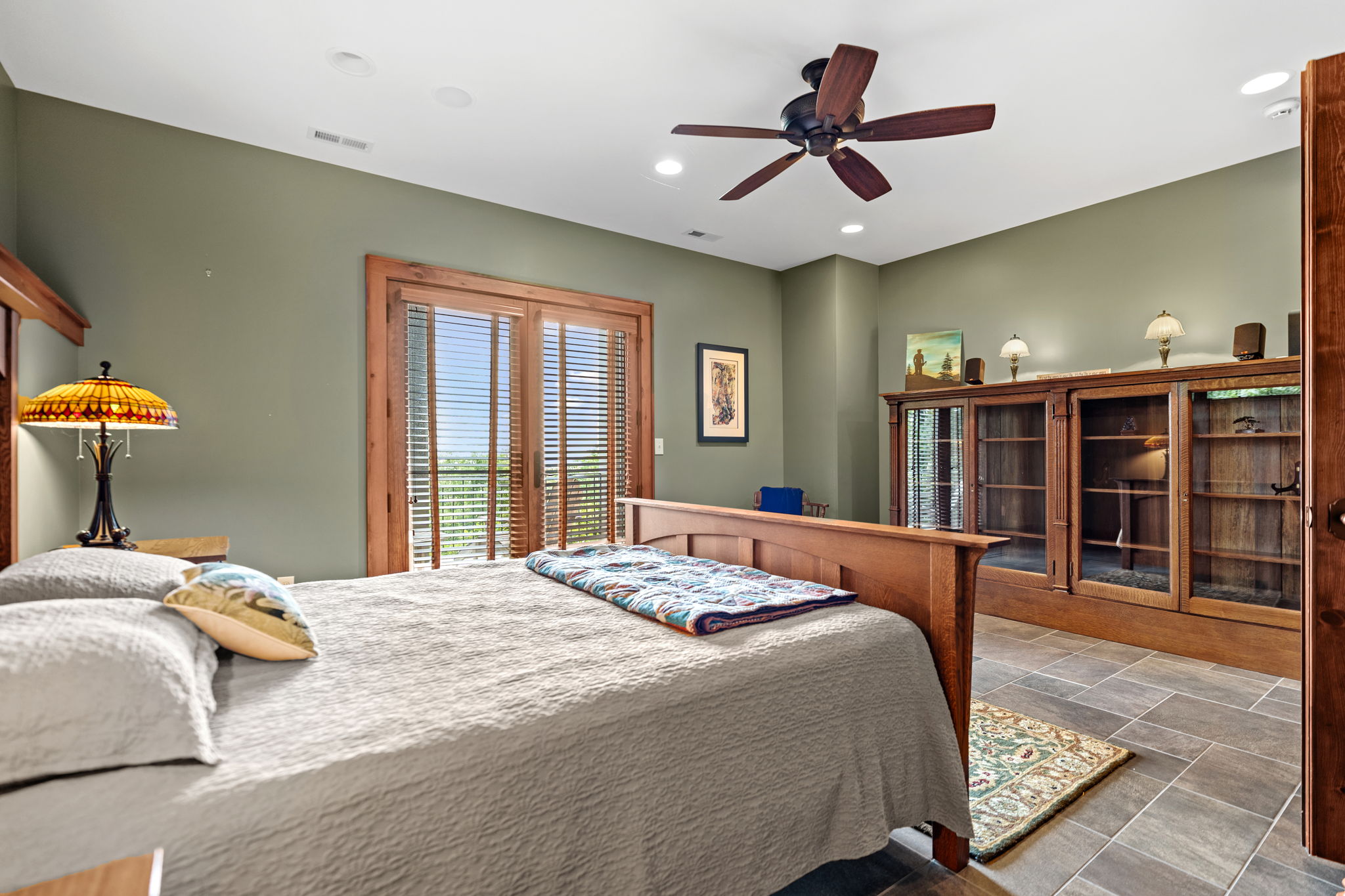 Franklin, North Carolina, 28734, United States, 5 Bedrooms Bedrooms, ,6 BathroomsBathrooms,Residential,Active,2032405