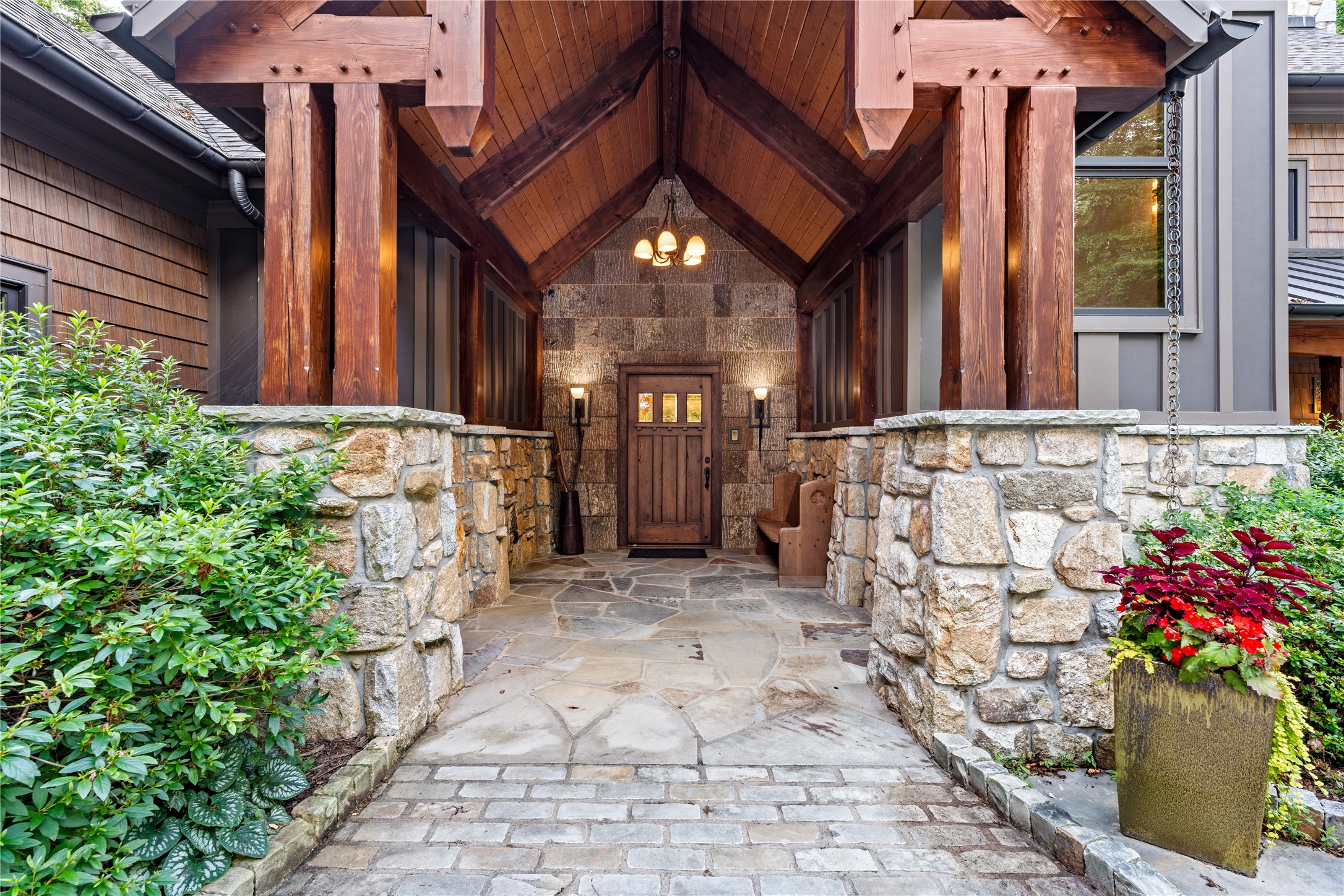 Franklin, North Carolina, 28734, United States, 5 Bedrooms Bedrooms, ,6 BathroomsBathrooms,Residential,Active,2032405