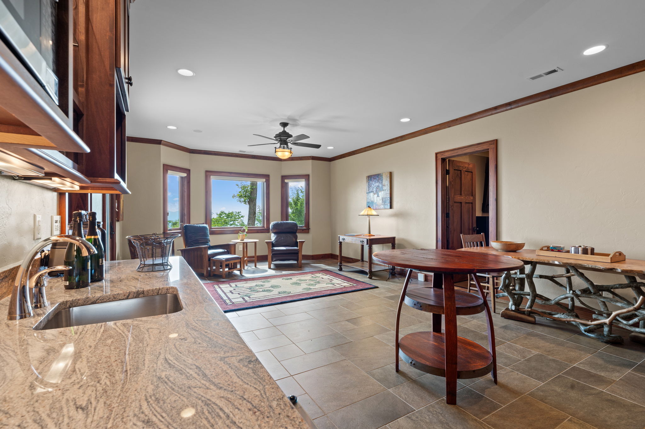 Franklin, North Carolina, 28734, United States, 5 Bedrooms Bedrooms, ,6 BathroomsBathrooms,Residential,Active,2032405