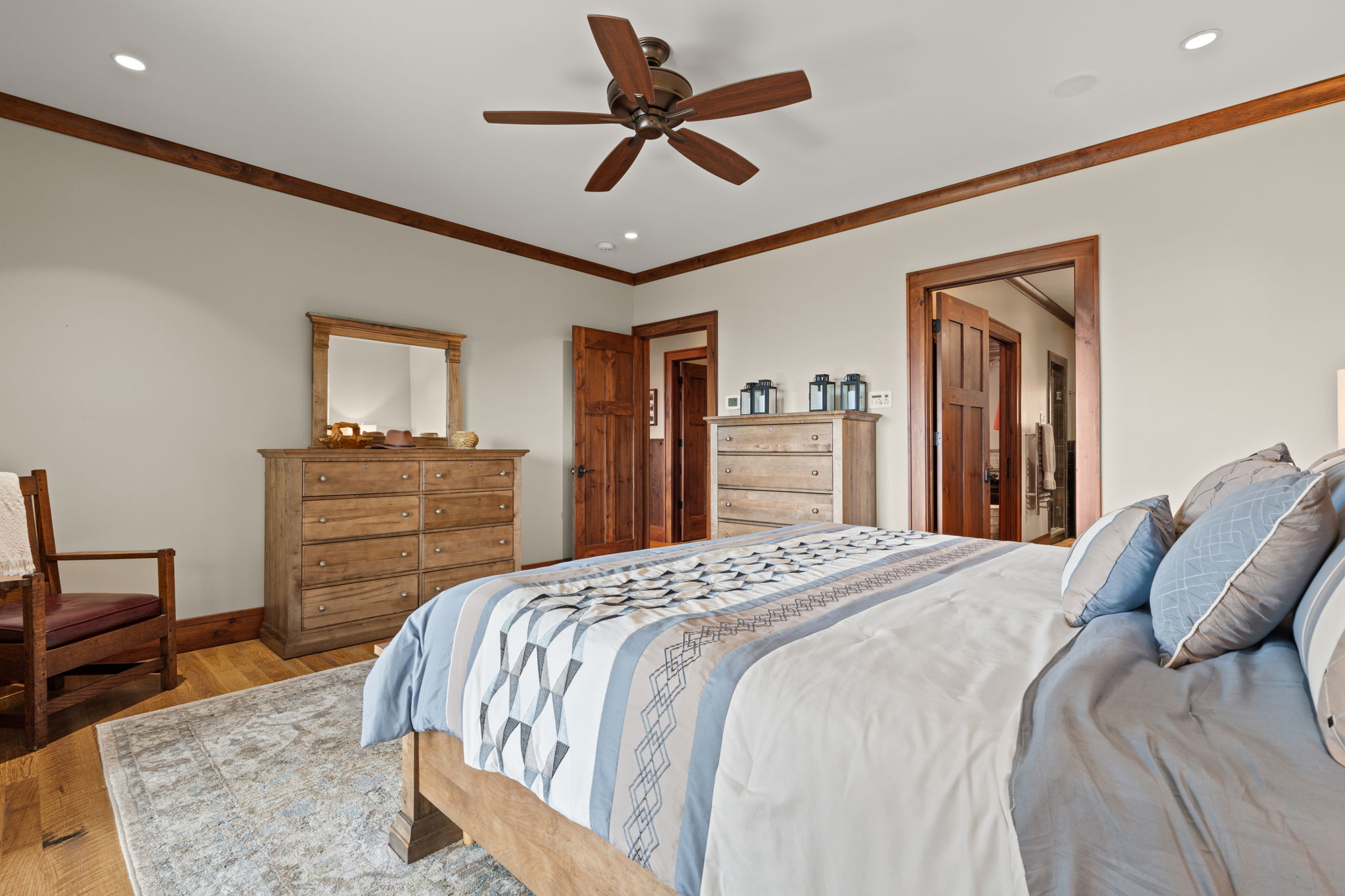 Franklin, North Carolina, 28734, United States, 5 Bedrooms Bedrooms, ,6 BathroomsBathrooms,Residential,Active,2032405