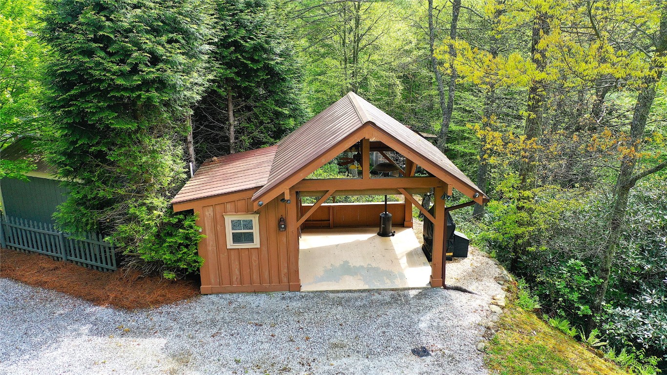 Scaly Mountain, North Carolina 28775, United States, ,1 BathroomBathrooms,Residential,Active,132024