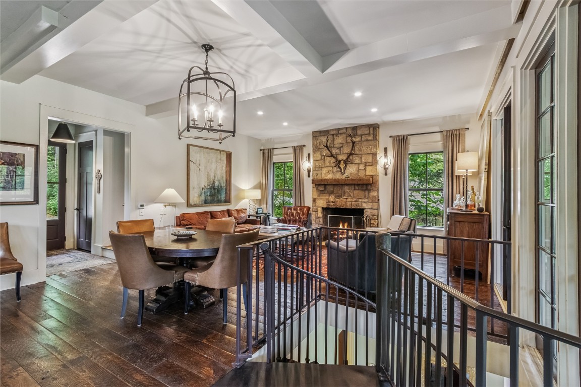 Highlands, North Carolina 28741, United States, 3 Bedrooms Bedrooms, ,5 BathroomsBathrooms,Residential,Active,185133