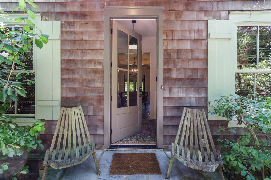 Highlands, North Carolina 28741, United States, 3 Bedrooms Bedrooms, ,5 BathroomsBathrooms,Residential,Active,185133