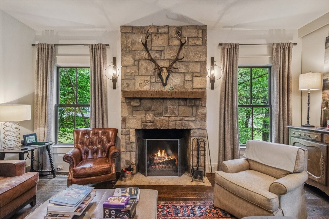 Highlands, North Carolina 28741, United States, 3 Bedrooms Bedrooms, ,5 BathroomsBathrooms,Residential,Active,185133