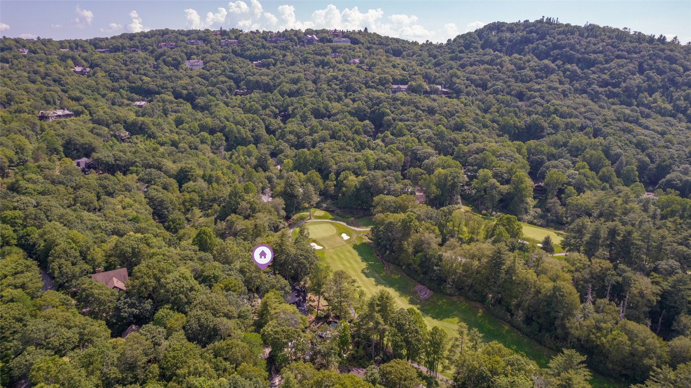 Highlands, North Carolina 28741, United States, 3 Bedrooms Bedrooms, ,5 BathroomsBathrooms,Residential,Active,185133