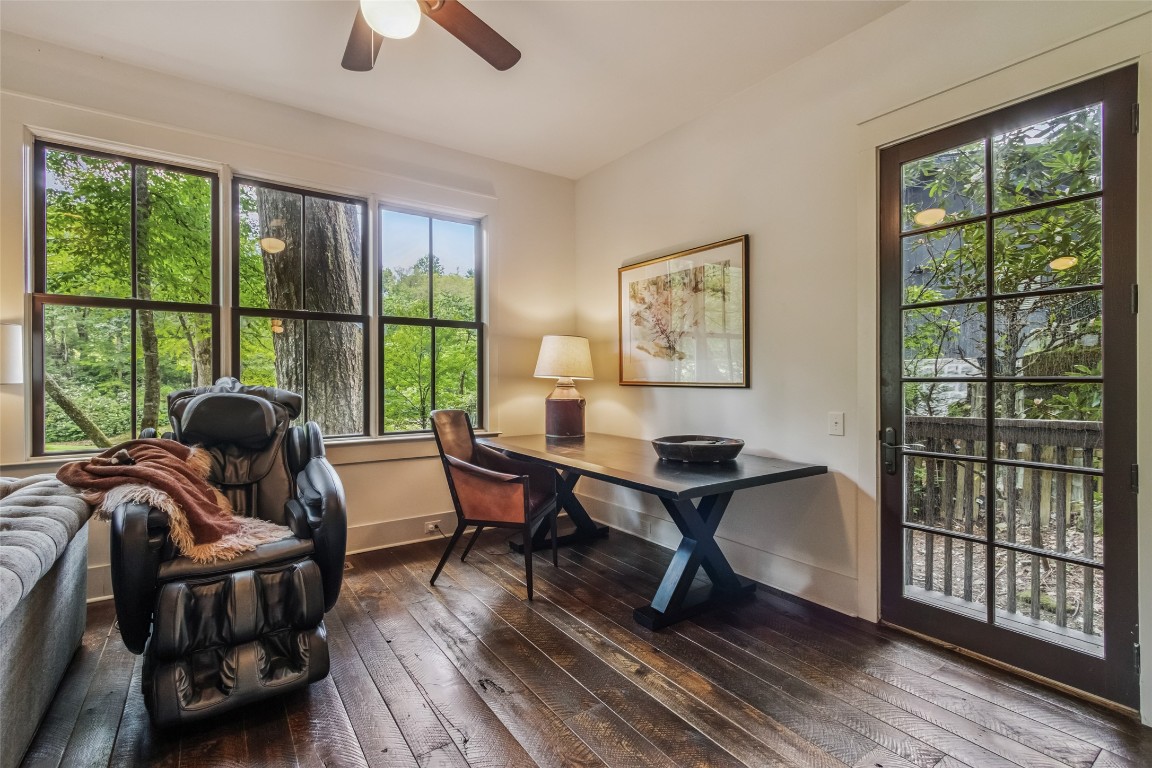 Highlands, North Carolina 28741, United States, 3 Bedrooms Bedrooms, ,5 BathroomsBathrooms,Residential,Active,185133