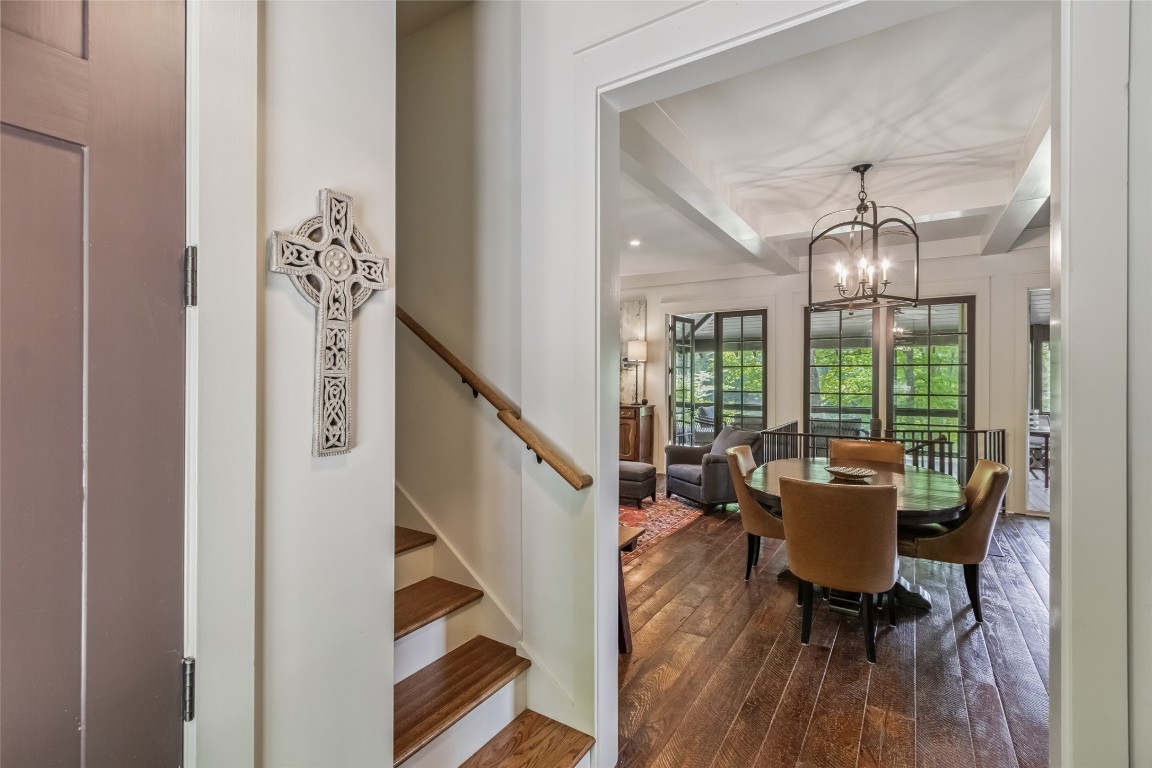 Highlands, North Carolina 28741, United States, 3 Bedrooms Bedrooms, ,5 BathroomsBathrooms,Residential,Active,185133