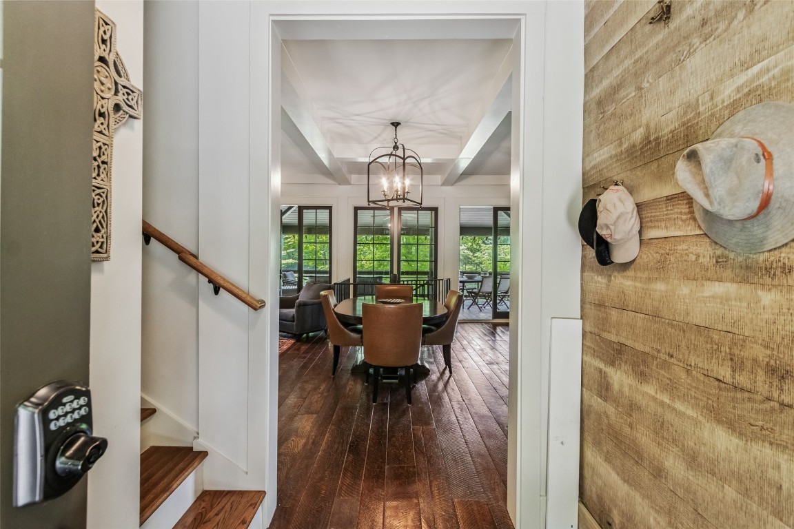 Highlands, North Carolina 28741, United States, 3 Bedrooms Bedrooms, ,5 BathroomsBathrooms,Residential,Active,185133